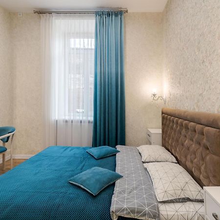 Luxury Flat Near Opera Apartamento Lviv Exterior foto