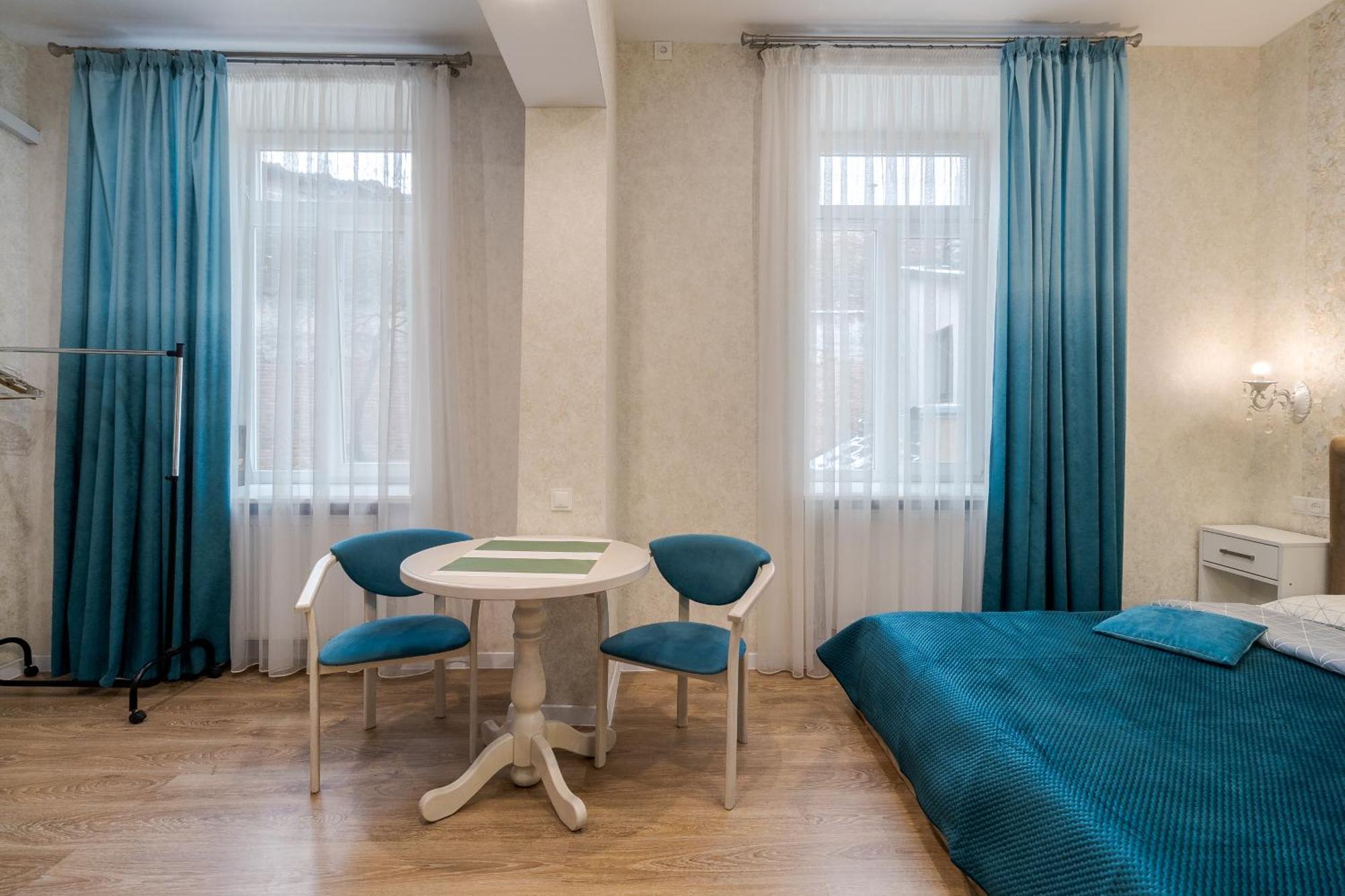 Luxury Flat Near Opera Apartamento Lviv Exterior foto